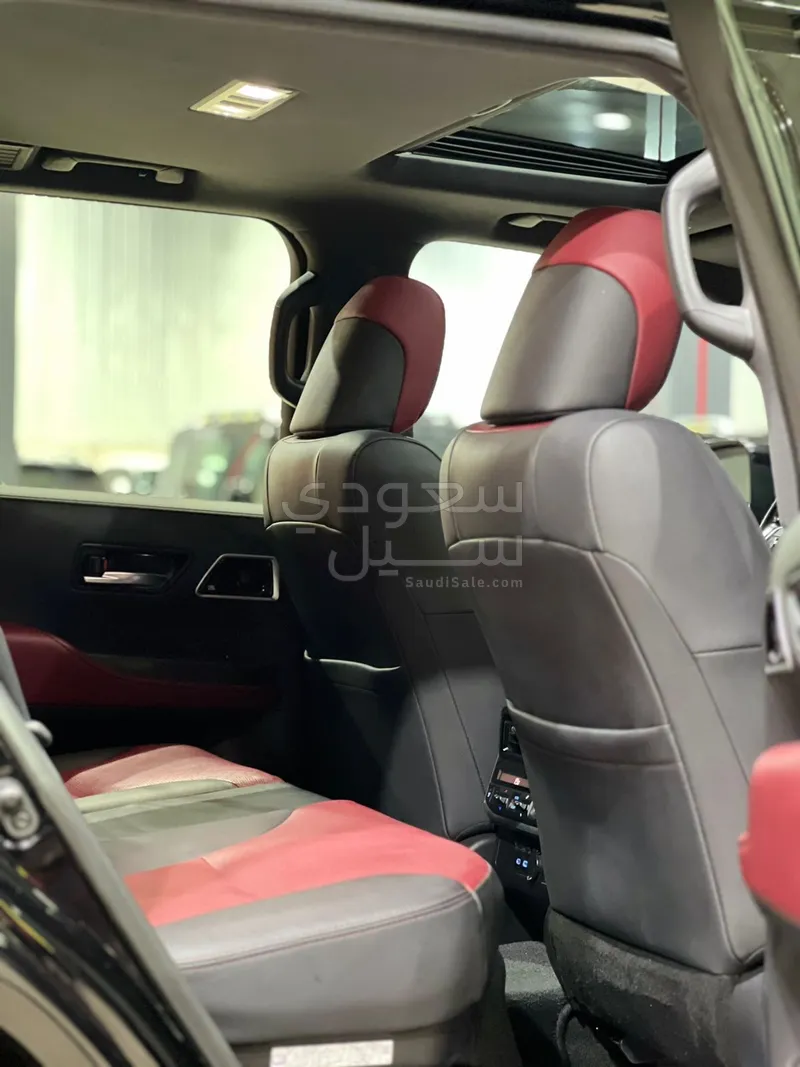 2023 تويوتا لاند كروزر جي ار سبورت