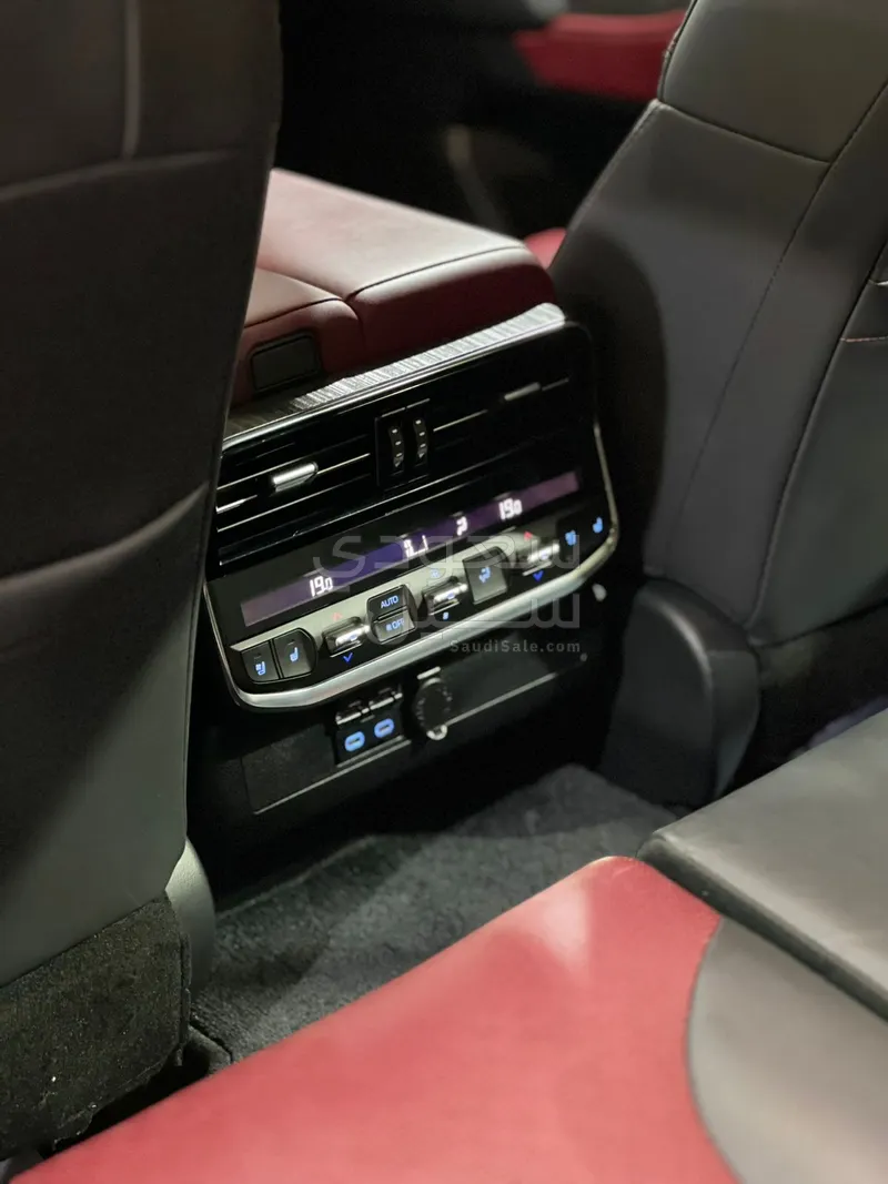 2023 تويوتا لاند كروزر جي ار سبورت