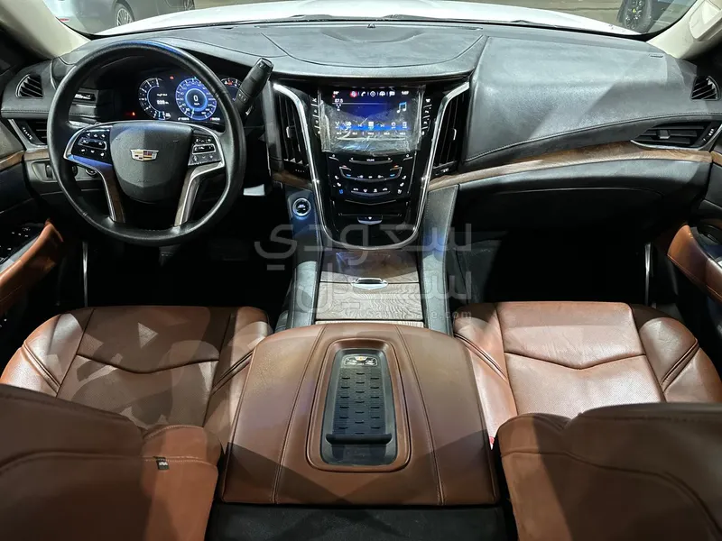 2016 كاديلاك اسكاليد