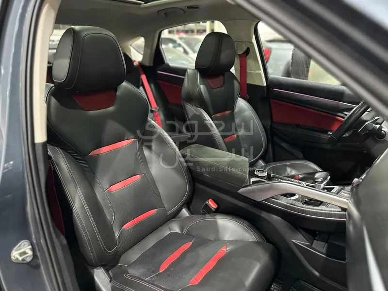 2022 جيلي توجيلا