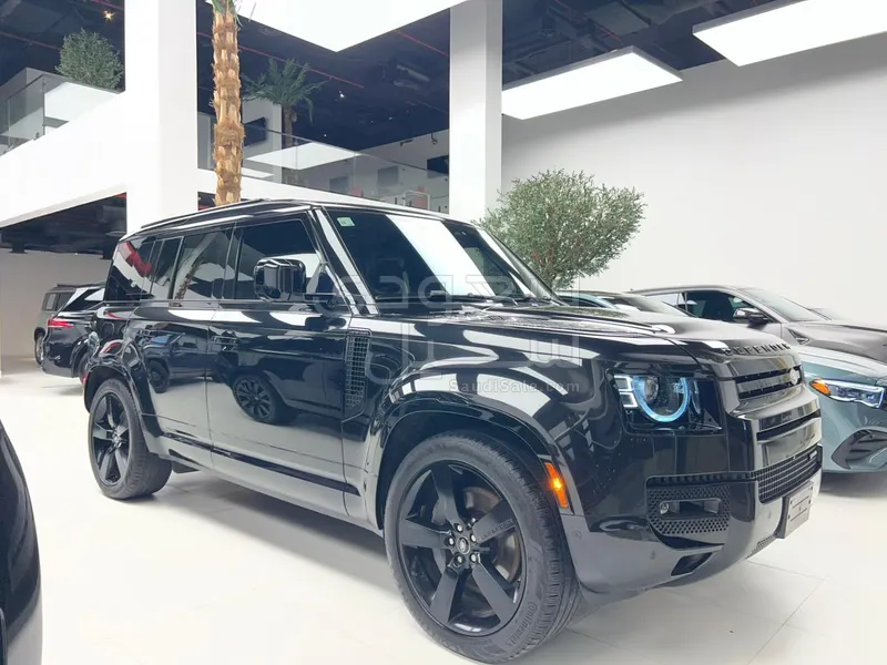 2022 لاند روفر ديفيندر اكس داينمك