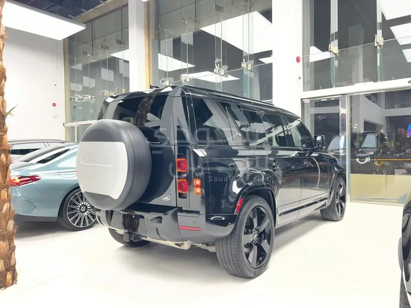 2022 لاند روفر ديفيندر اكس داينمك