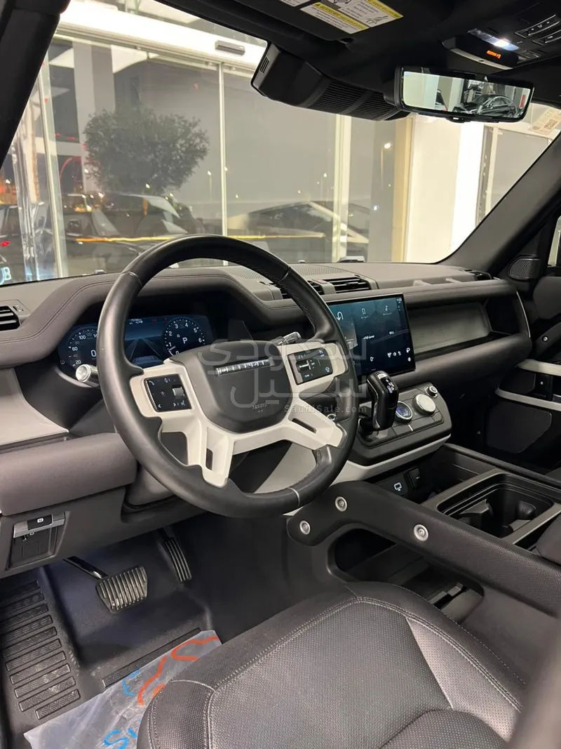 2022 لاند روفر ديفيندر اكس داينمك