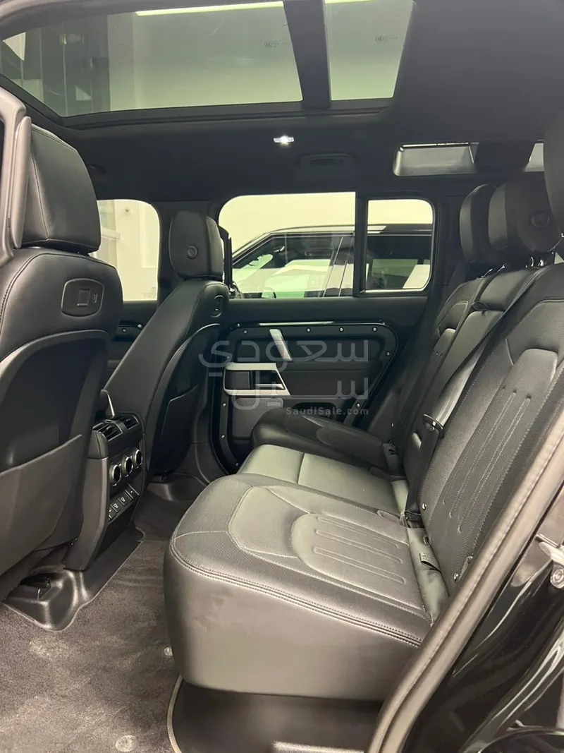 2022 لاند روفر ديفيندر اكس داينمك