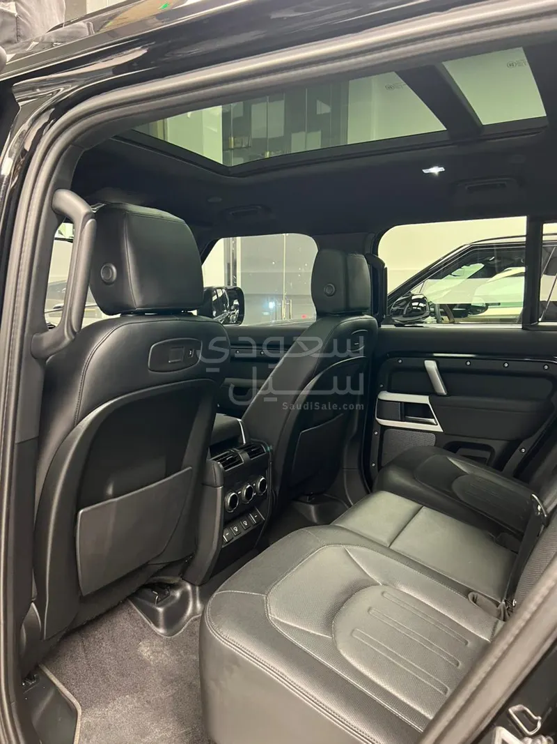 2022 لاند روفر ديفيندر اكس داينمك