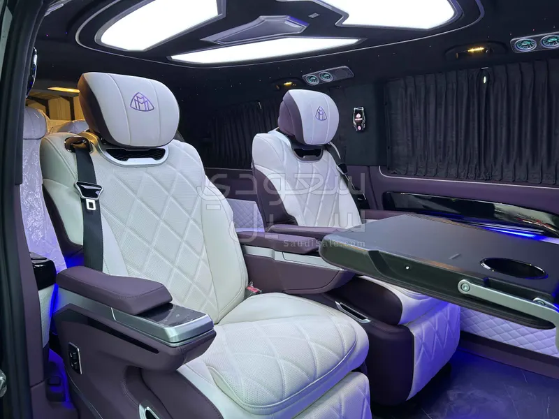 2025 مرسيدس - بنز فيتو