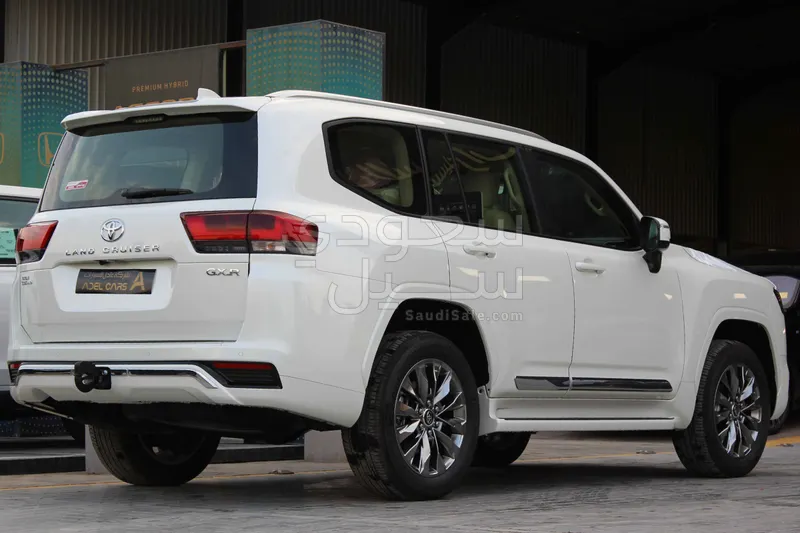 2025 تويوتا لاند كروزر جي اكس ار4