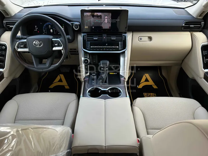 2025 تويوتا لاند كروزر جي اكس ار4
