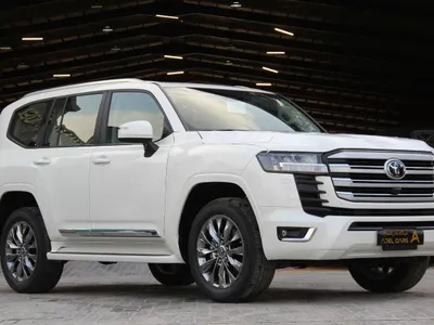 2025 تويوتا لاند كروزر جي اكس ار4