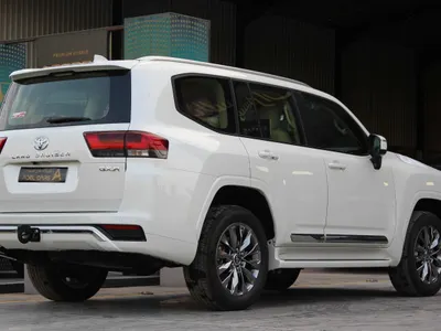 2025 تويوتا لاند كروزر جي اكس ار4