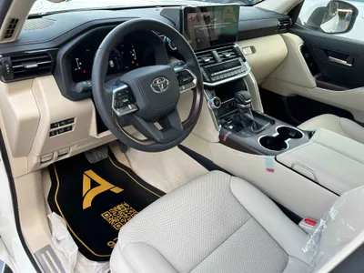 2025 تويوتا لاند كروزر جي اكس ار4