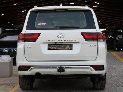 2025 تويوتا لاند كروزر جي اكس ار4