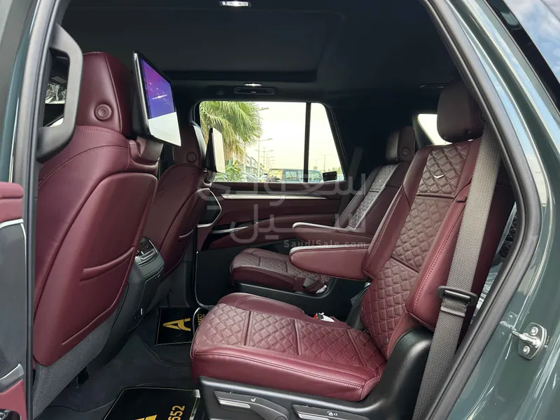 2025 كاديلاك اسكاليد بريميوم