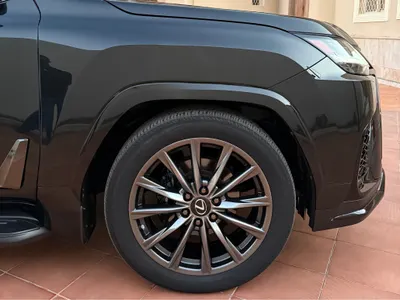 2023 لكزس إل إكس 600 إف