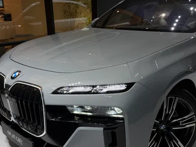 2026 بي ام دبليو الفئة السابعة 735أي