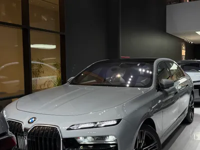 2026 بي ام دبليو الفئة السابعة 735أي