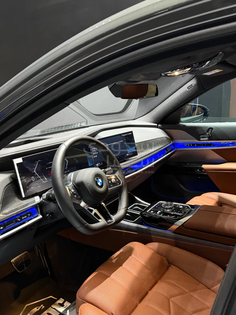 2026 بي ام دبليو الفئة السابعة 735أي