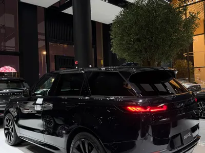 2025 لاند روفر رينج روفر سبورت اتش اس اي