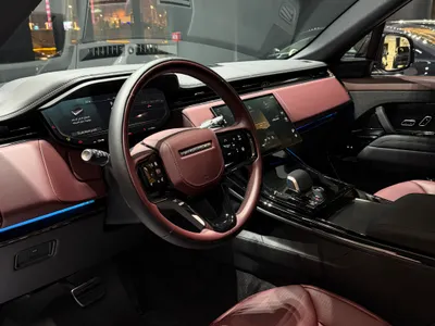 2025 لاند روفر رينج روفر سبورت اتش اس اي