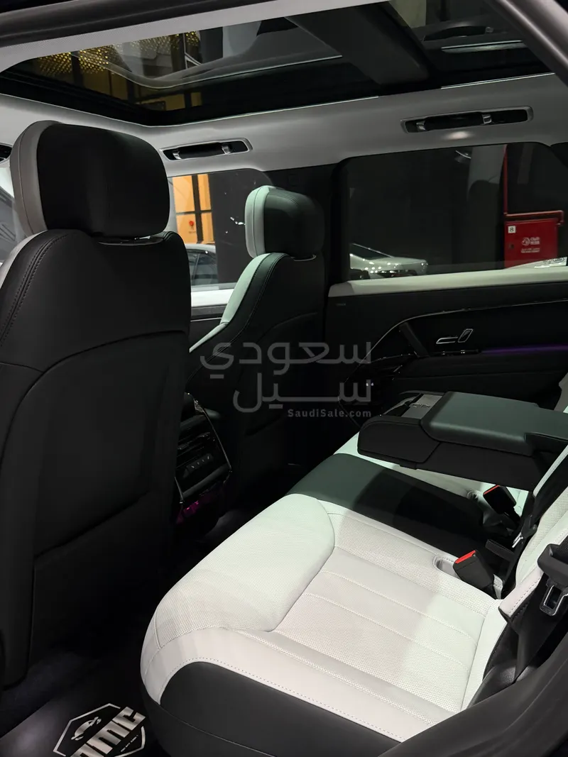 2025 لاند روفر رينج روفر سبورت اتش اس اي