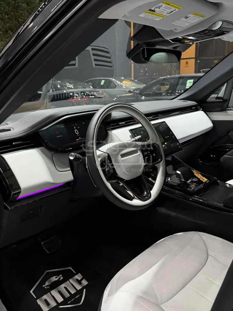 2025 لاند روفر رينج روفر سبورت اتش اس اي