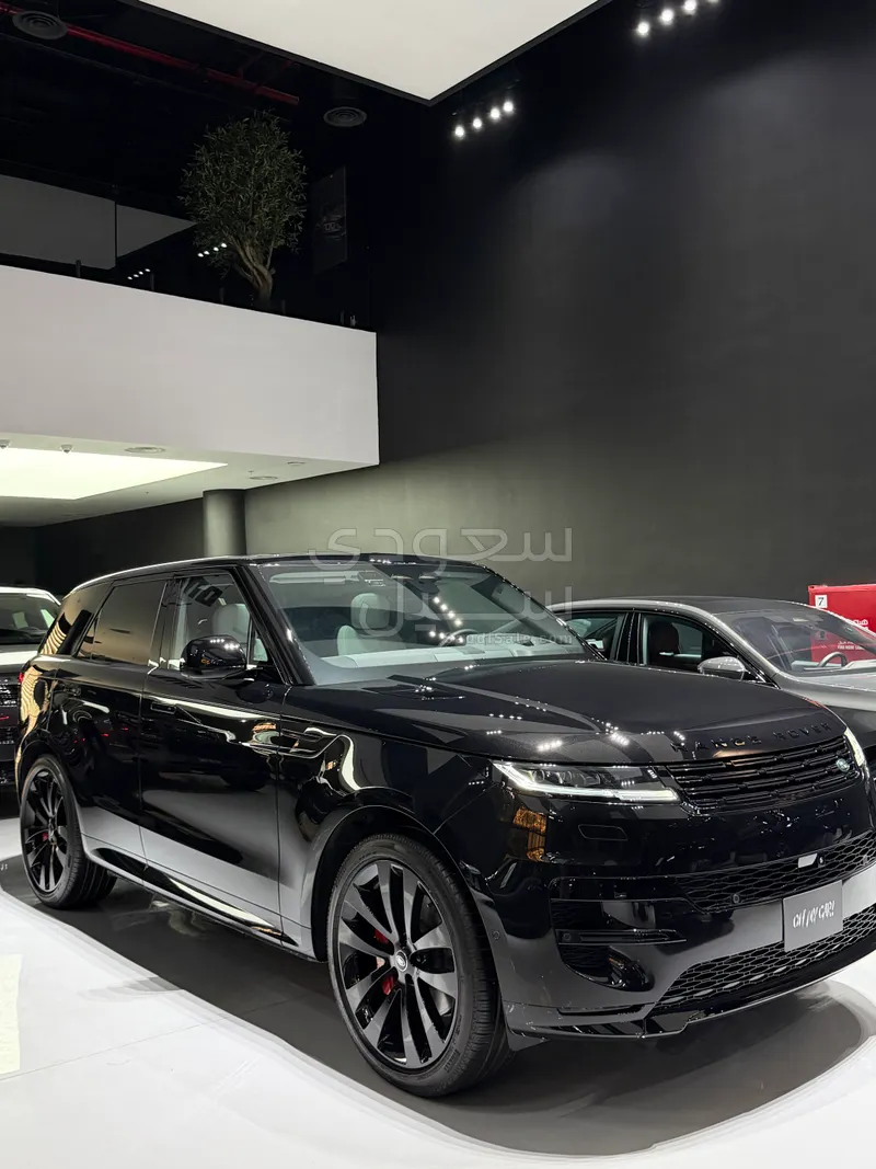 2025 لاند روفر رينج روفر سبورت اتش اس اي