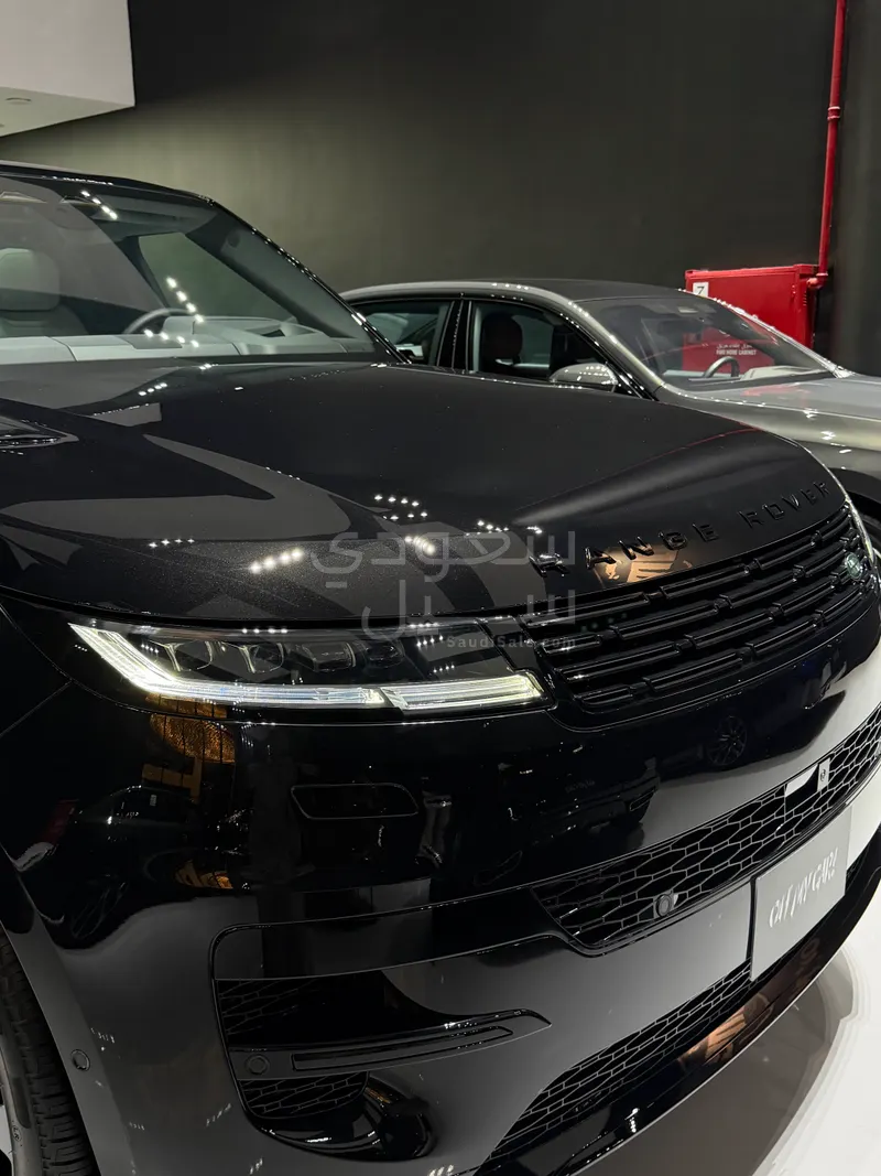 2025 لاند روفر رينج روفر سبورت اتش اس اي