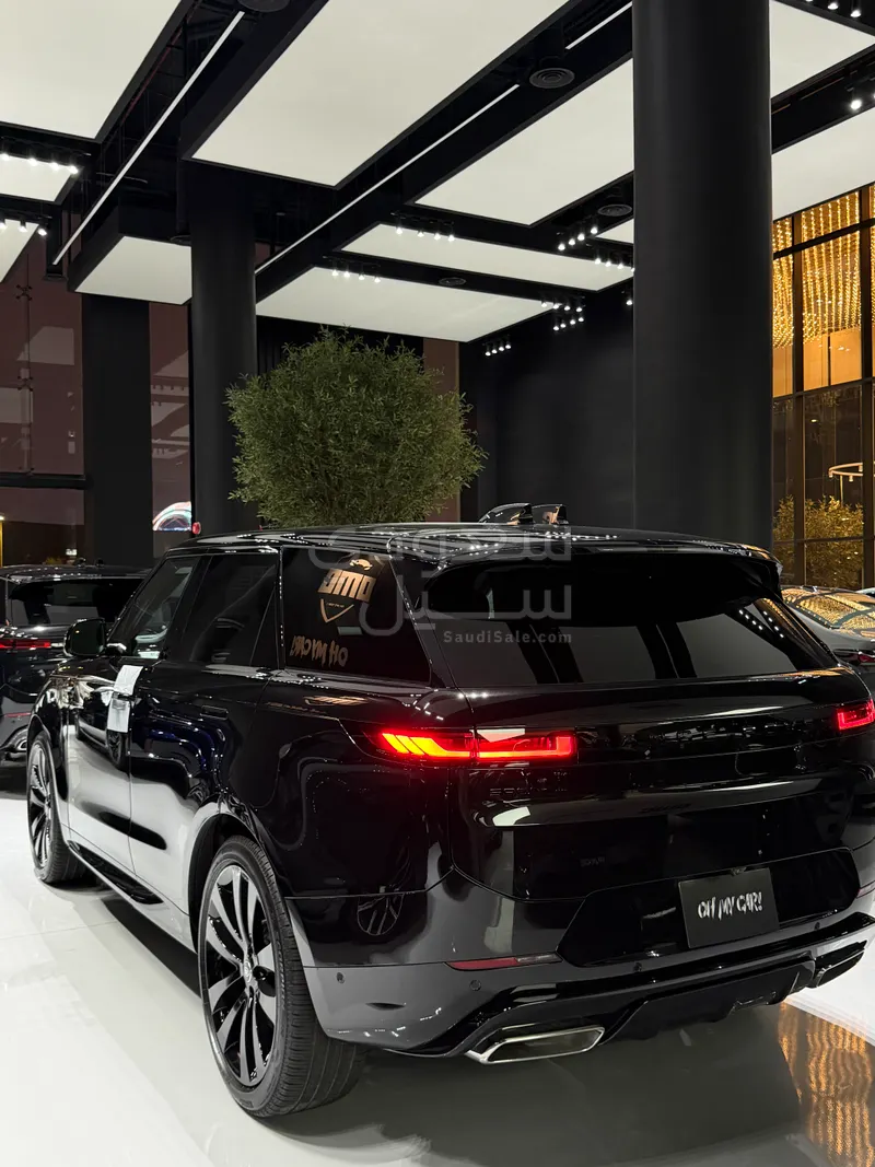 2025 لاند روفر رينج روفر سبورت اتش اس اي