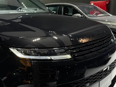 2025 لاند روفر رينج روفر سبورت اتش اس اي