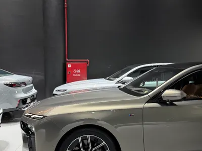 2025 بي ام دبليو الفئة السابعة 735أي