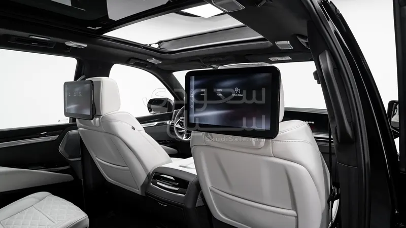 2025 كاديلاك اسكاليد في