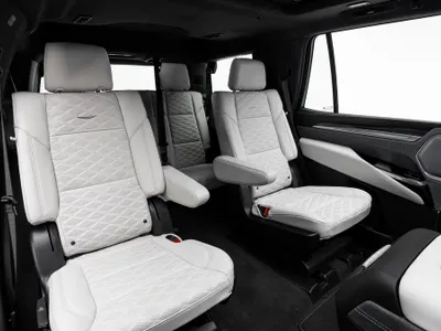 2025 كاديلاك اسكاليد في