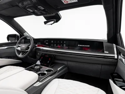 2025 كاديلاك اسكاليد في