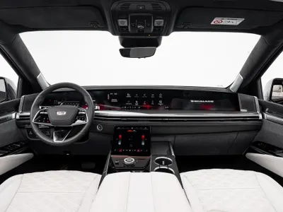 2025 كاديلاك اسكاليد في