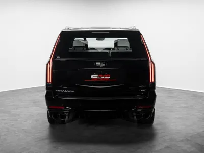 2025 كاديلاك اسكاليد في