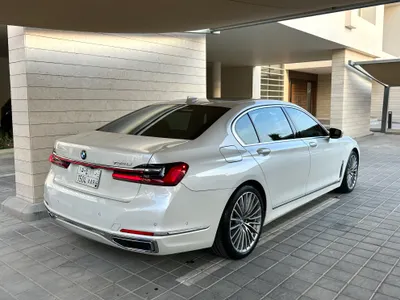 2022 بي ام دبليو الفئة السابعة 730 إل أي