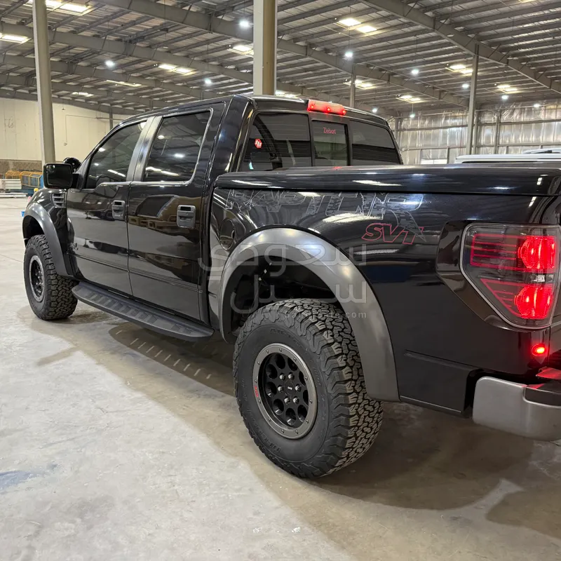 2014 فورد اف 150 اس في تي رابتر