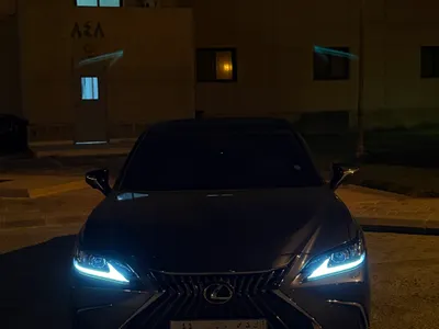 2025 لكزس إي إس 350