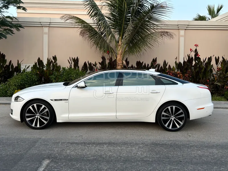 2019 Jaguar XJL Portfolio