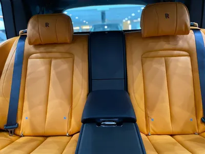 2023 رولز رويس كولينان سلفر بادج