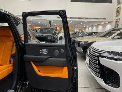 2023 رولز رويس كولينان سلفر بادج