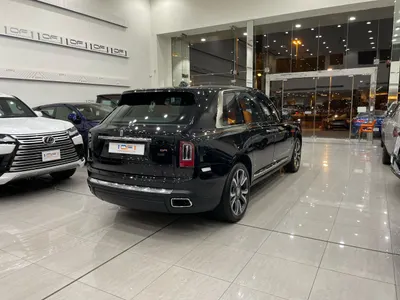 2023 رولز رويس كولينان سلفر بادج