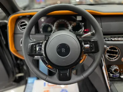 2023 رولز رويس كولينان سلفر بادج