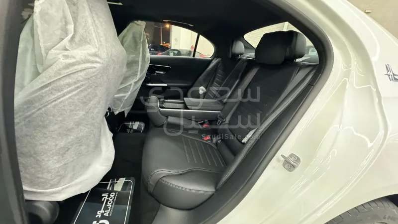 2025 مرسيدس - بنز سي 200