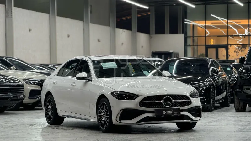 2025 مرسيدس - بنز سي 200