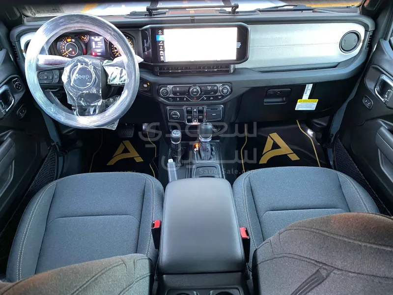 2025 جييب رانجلر سبورت