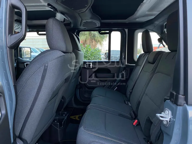 2025 جييب رانجلر سبورت