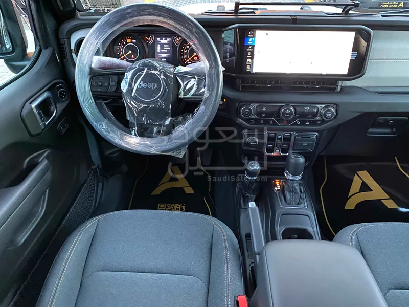 2025 جييب رانجلر سبورت