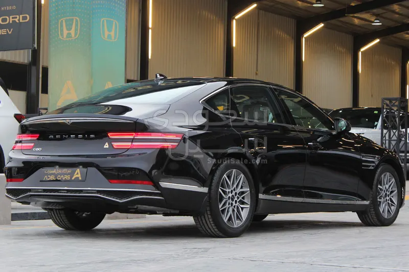 2025 جينيسيس جي 80
