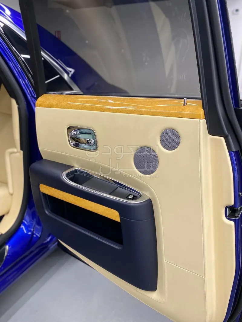 2016 رولز رويس قوست